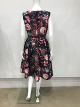Load image into Gallery viewer, Round neck floral dress

