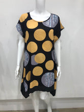 Load image into Gallery viewer, Circle print dress
