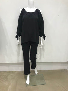 Open shoulder top