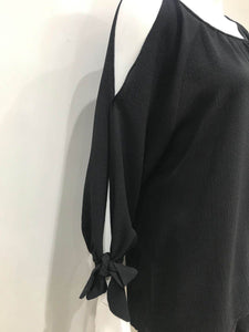 Open shoulder top