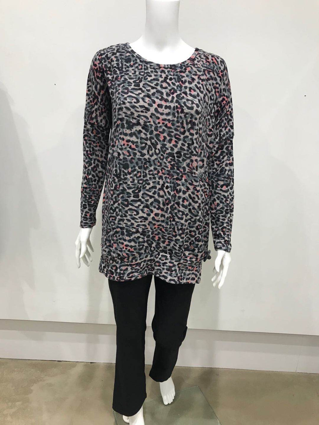 Leopard jumper