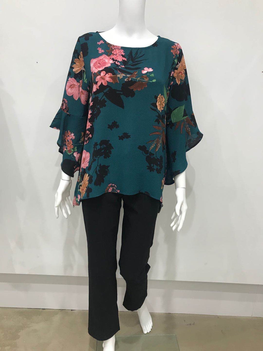Bell sleeve floral top