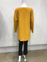 Load image into Gallery viewer, Oversized jumper
