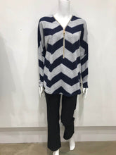 Load image into Gallery viewer, 1/2 zip zig-zag jumper
