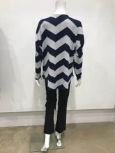 Load image into Gallery viewer, 1/2 zip zig-zag jumper
