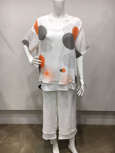 Double layered spotted top