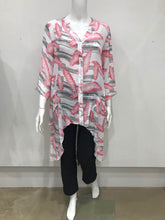 Load image into Gallery viewer, Light button up tunic

