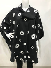 Load image into Gallery viewer, Floral poncho jacket
