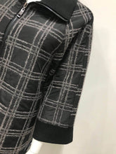 Load image into Gallery viewer, Zip up jacket
