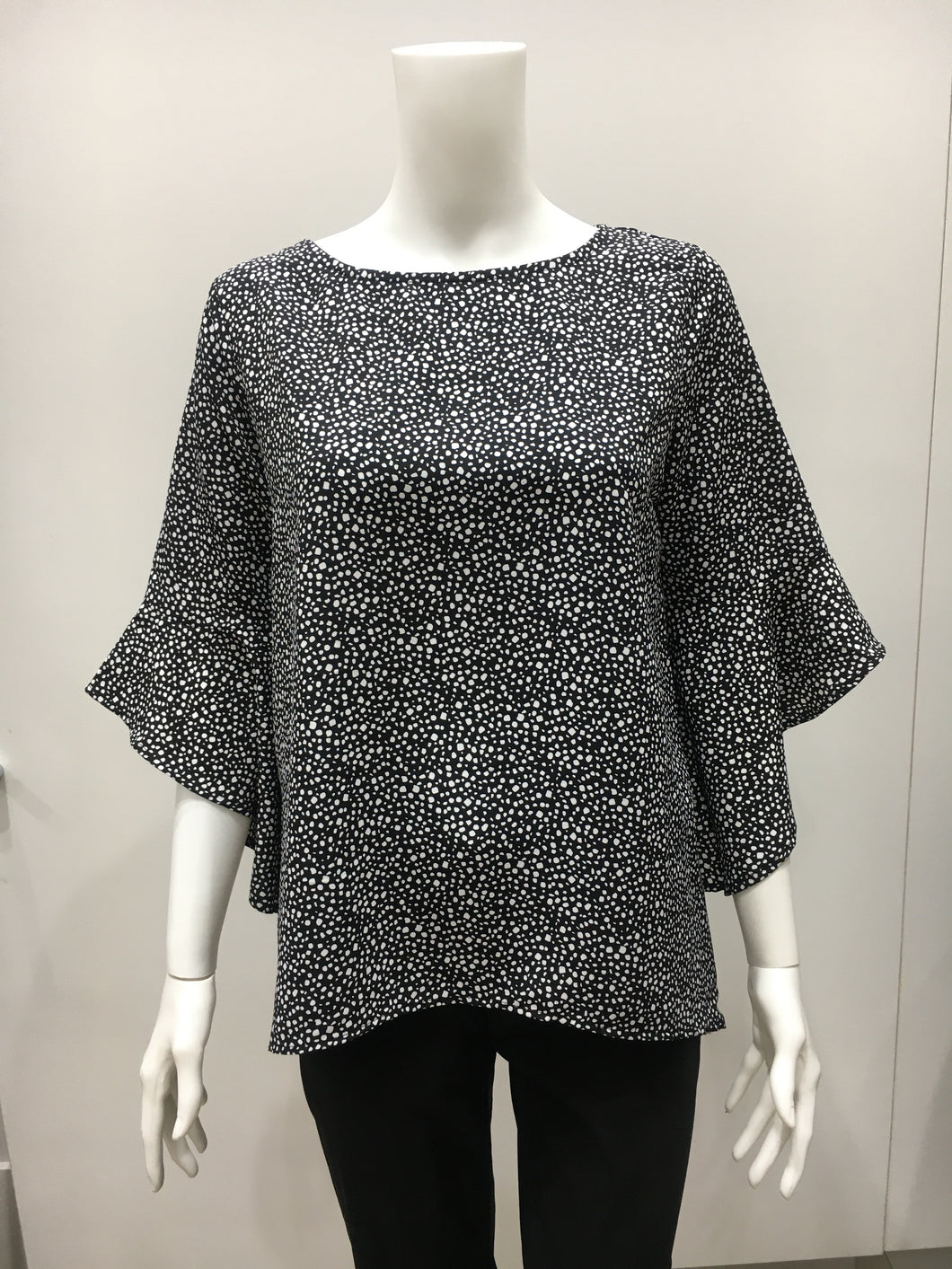 Bell sleeve top