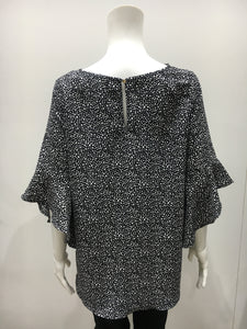 Bell sleeve top