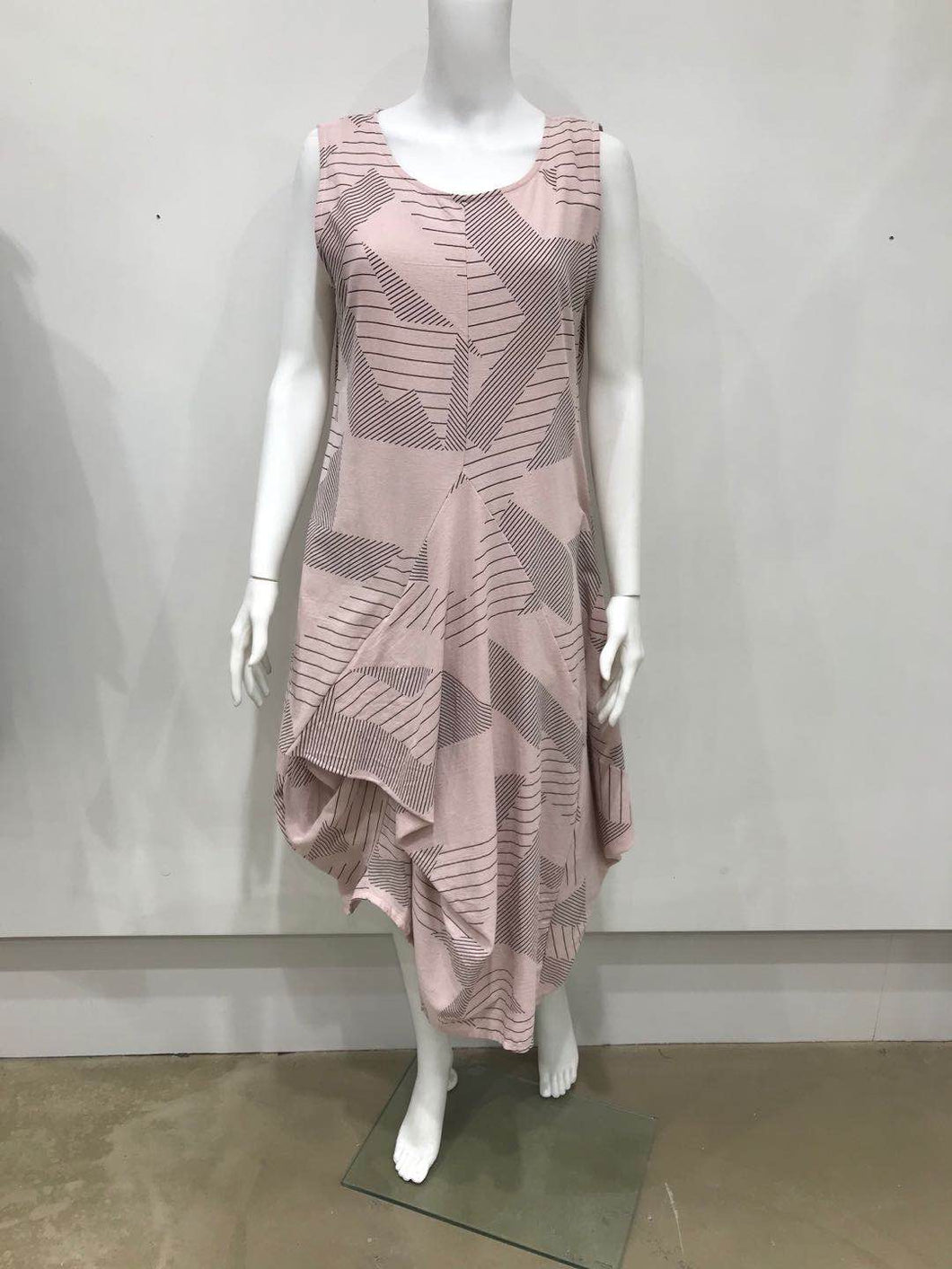 Sleeveless dress