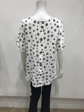 Load image into Gallery viewer, Dotted linen top
